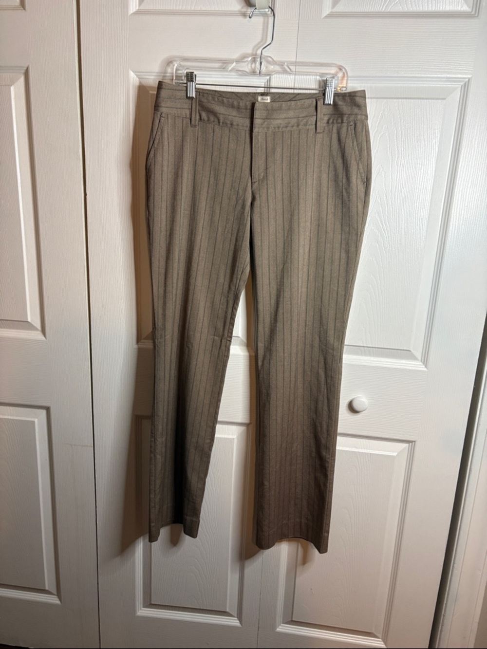 Old Navy Women's Pinstripe Dress Trousers in Taupe